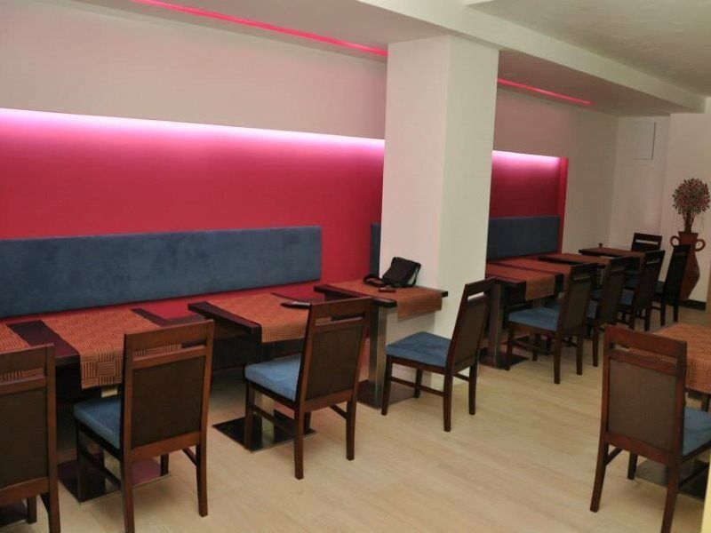 Boutique Bristol Hotel